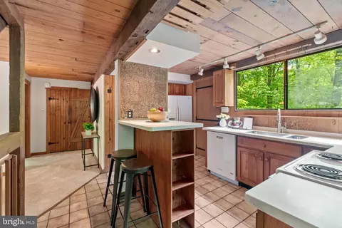 553 Thimble Shoals Ct, Annapolis, MD 21401 photo 14