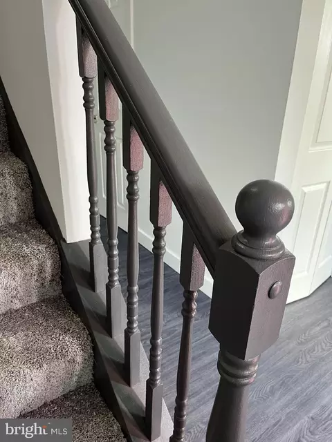 Entry Way - 183 Arundel Rd, Pasadena, MD 21122 photo 2 of 3