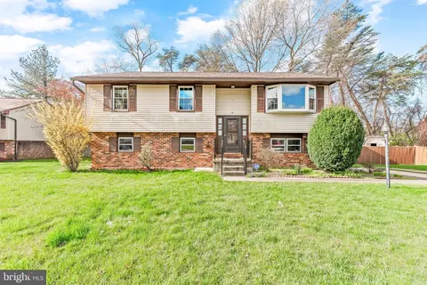 610 Dogwood Dr, Glen Burnie, MD 21061