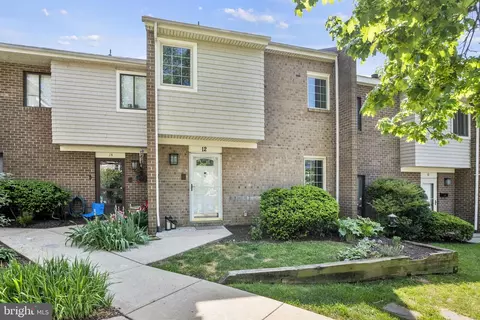 12 Gentry Ct, Annapolis, MD 21403