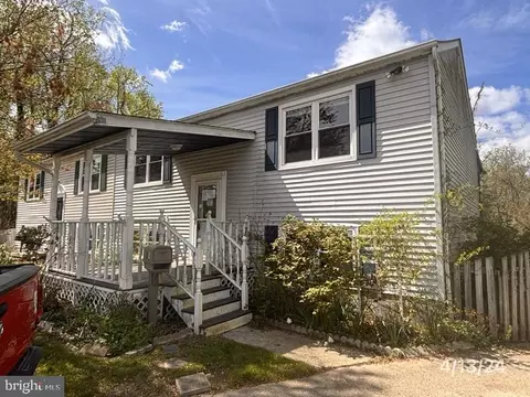 254 Lake Riviera Rd, Pasadena, MD 21122