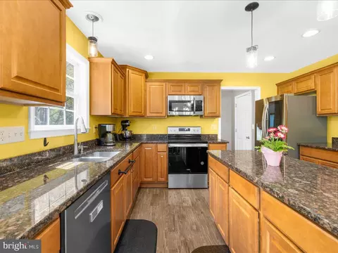 Kitchen - 7183 Ohio Ave, Hanover, MD 21076 photo 3 of 7