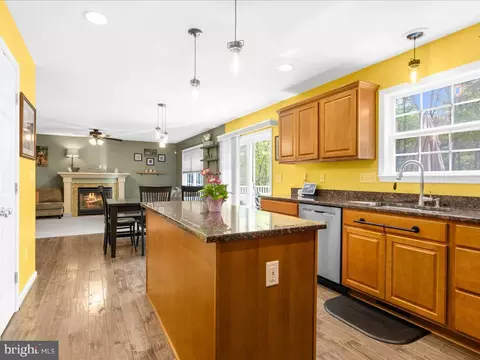 Kitchen - 7183 Ohio Ave, Hanover, MD 21076 photo 5 of 7