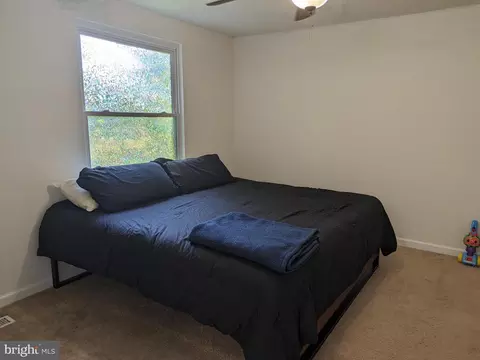 Bedroom - 3625 Robin Air Ct, Pasadena, MD 21122 photo 1 of 4