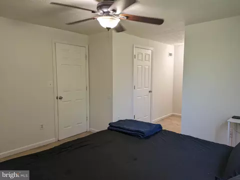 Bedroom - 3625 Robin Air Ct, Pasadena, MD 21122 photo 2 of 4