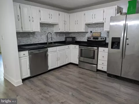 Kitchen - 3625 Robin Air Ct, Pasadena, MD 21122 photo 2 of 3