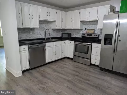 Kitchen - 3625 Robin Air Ct, Pasadena, MD 21122 photo 1 of 3