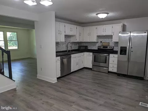 Kitchen - 3625 Robin Air Ct, Pasadena, MD 21122 photo 3 of 3