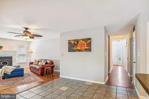 Entry Way - 1101 Hyman Ct, Crofton, MD 21114 photo 7 of 17