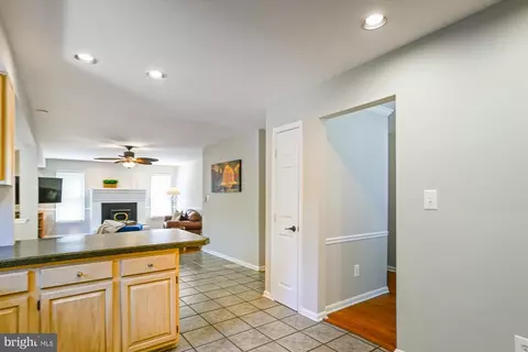 Entry Way - 1101 Hyman Ct, Crofton, MD 21114 photo 10 of 17