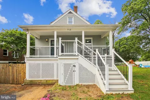 713 218th St, Pasadena, MD 21122