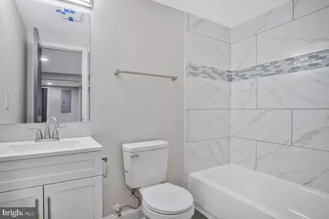 Bath - 84 Gambrills Rd, Severn, MD 21144 photo 3 of 3
