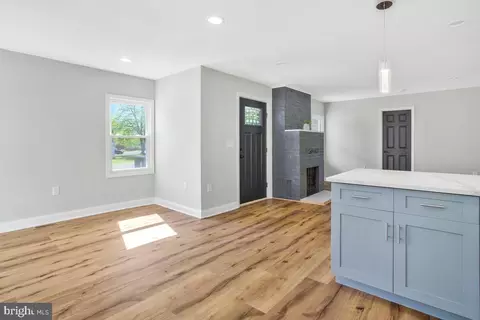 Entry Way - 84 Gambrills Rd, Severn, MD 21144 photo 7 of 11