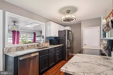 1739 Fairhill Dr, Edgewater, MD 21037 photo 8