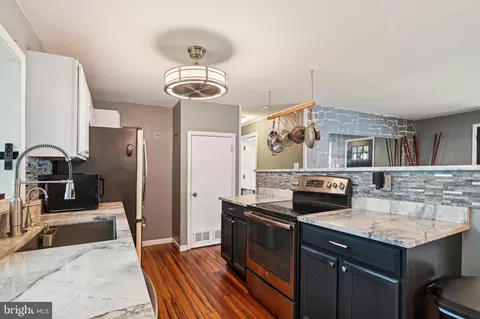 1739 Fairhill Dr, Edgewater, MD 21037 photo 6