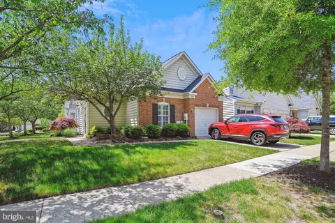 312 Colony Point Pl, Edgewater, MD 21037