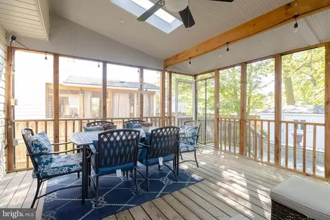 Exterior - 7916 Leeds Dr, Pasadena, MD 21122 photo 10 of 10