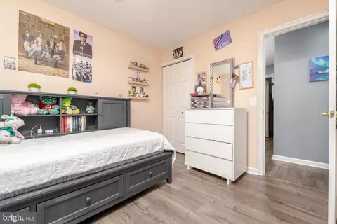 Bedroom - 7916 Leeds Dr, Pasadena, MD 21122 photo 3 of 6
