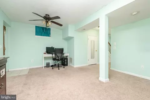 Entry Way - 7916 Leeds Dr, Pasadena, MD 21122 photo 5 of 5