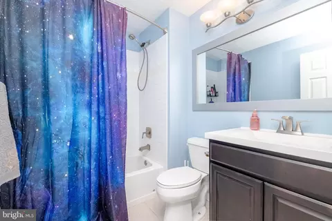 Bath - 7916 Leeds Dr, Pasadena, MD 21122 photo 2 of 3