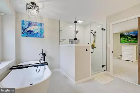 Bath - 444 Poplar Leaf Dr, Edgewater, MD 21037 photo 4 of 6