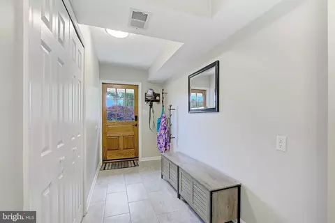 Entry Way - 444 Poplar Leaf Dr, Edgewater, MD 21037 photo 5 of 6