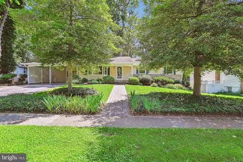 842 Cottonwood Dr, Severna Park, MD 21146