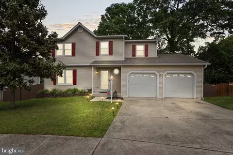 10 Lennon Ct, Glen Burnie, MD 21061