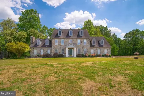 13 Jessie Rd, Harwood, MD 20776