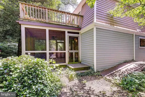 Exterior - 1026 Pinecrest Dr, Annapolis, MD 21403 photo 5 of 7
