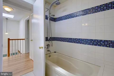 Bath - 1026 Pinecrest Dr, Annapolis, MD 21403 photo 3 of 3