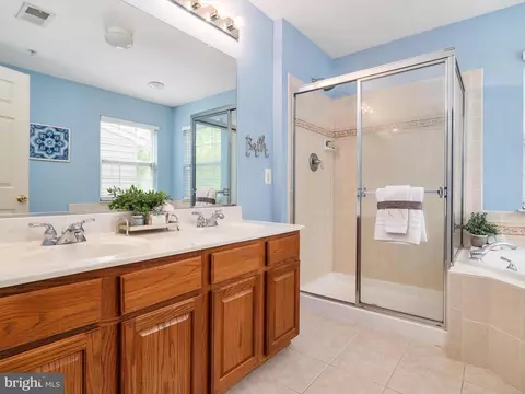 Bath - 86 Two Rivers Dr, Edgewater, MD 21037 photo 1 of 4