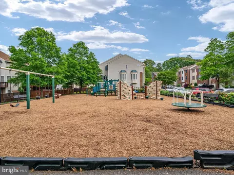 Exterior - 86 Two Rivers Dr, Edgewater, MD 21037 photo 9 of 11