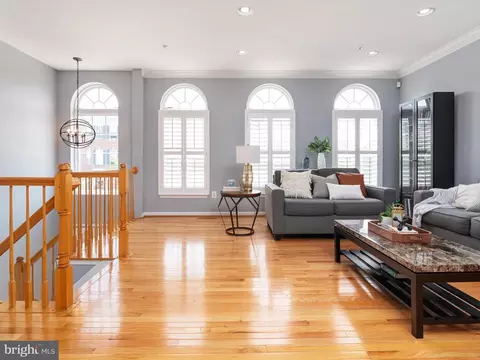 Living - 86 Two Rivers Dr, Edgewater, MD 21037 photo 2 of 5