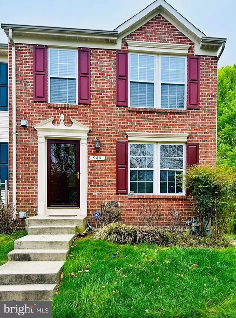 949 Deerberry Ct, Odenton, MD 21113