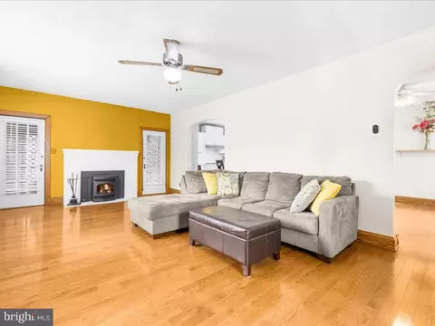 5 7th Ave, Brooklyn, MD 21225 photo 8