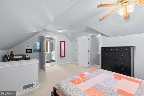 Bedroom - 100 Railroad Ave, Pasadena, MD 21122 photo 5 of 5