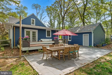 Exterior - 100 Railroad Ave, Pasadena, MD 21122 photo 7 of 11