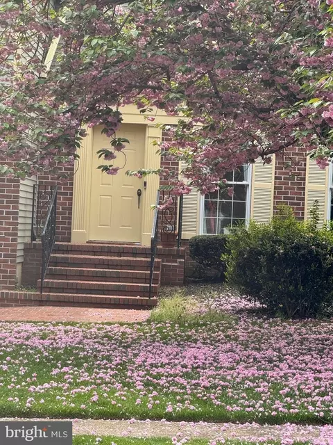 203 Autumn Chase Dr, Annapolis, MD 21401