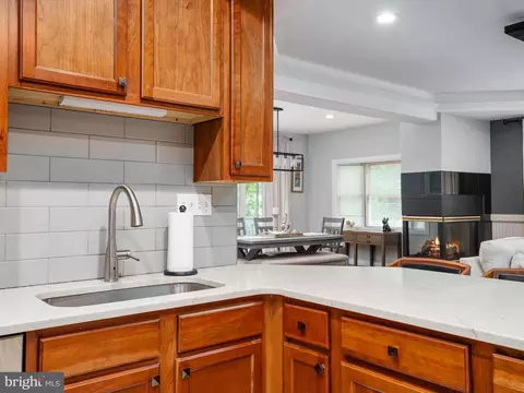 1480 Park Ln, Pasadena, MD 21122 photo 12