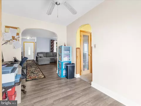 Entry Way - 308 Doris Ave, Brooklyn, MD 21225 photo 1 of 1