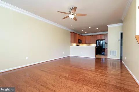 8013 Jean Ct #J-1, Pasadena, MD 21122 photo 6