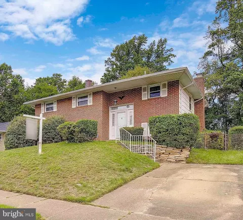 262 Cross Creek Dr, Glen Burnie, MD 21061