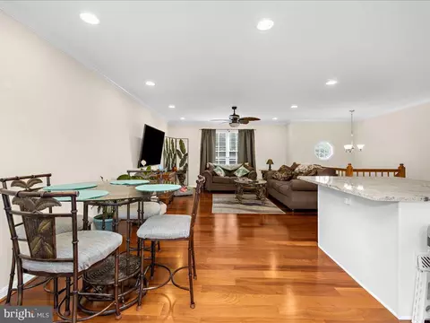 7774 Edgewood Ave, Pasadena, MD 21122 photo 10