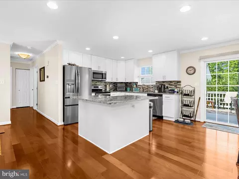 7774 Edgewood Ave, Pasadena, MD 21122 photo 15
