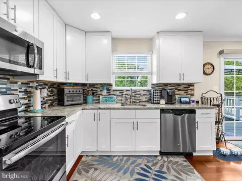 7774 Edgewood Ave, Pasadena, MD 21122 photo 13