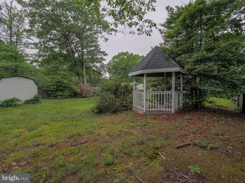 Exterior - 427 Magothy Bridge Rd, Pasadena, MD 21122 photo 5 of 7