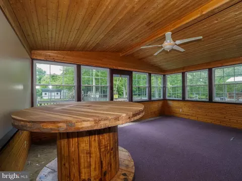Exterior - 427 Magothy Bridge Rd, Pasadena, MD 21122 photo 2 of 7