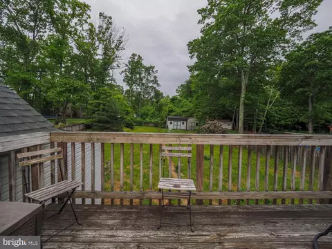 Exterior - 427 Magothy Bridge Rd, Pasadena, MD 21122 photo 6 of 7