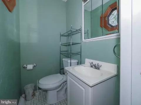 Bath - 427 Magothy Bridge Rd, Pasadena, MD 21122 photo 2 of 2